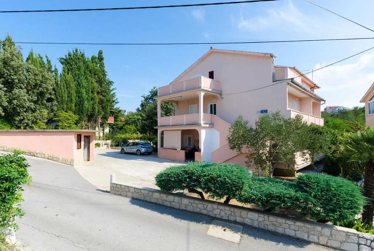 Apartments Slavica Lopar