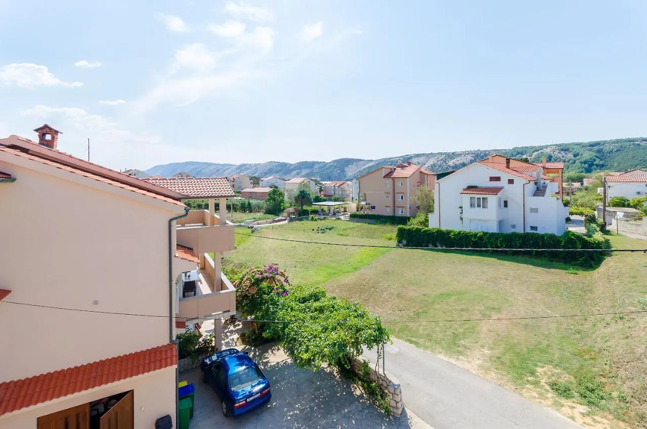 Apartments Slavica Lopar