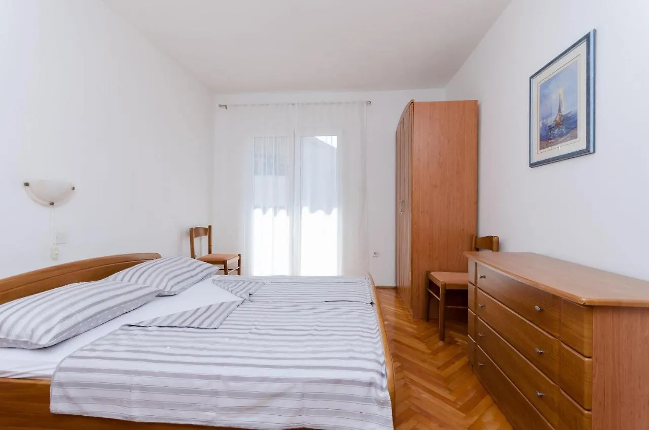 Apartments Slavica Lopar